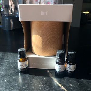 Pier1 Essential Oil Diffuser NWT + Citrus Oil Set